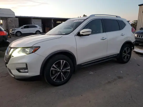 JN8AT2MT7HW402736 2017 NISSAN ROGUE - Image 1