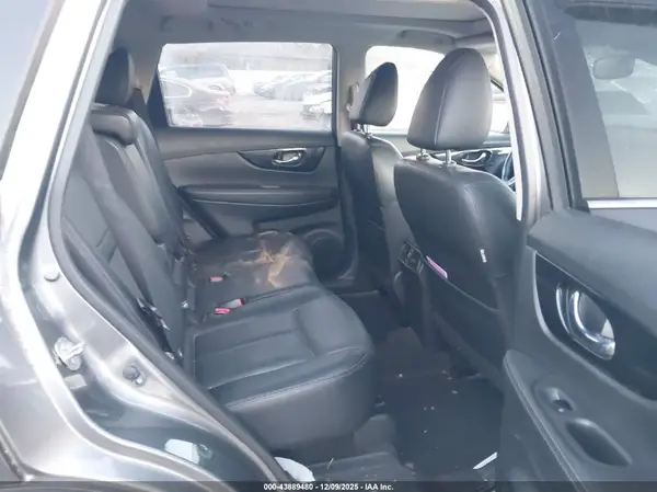 JN8AT2MT7HW405300 2017 NISSAN ROGUE - Image 8