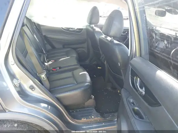 JN8AT2MT7HW405314 2017 NISSAN ROGUE - Image 8