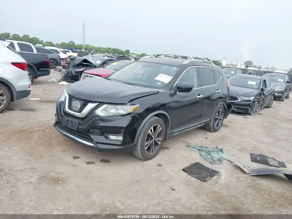 JN8AT2MT7HW405362 2017 NISSAN ROGUE - Image 2