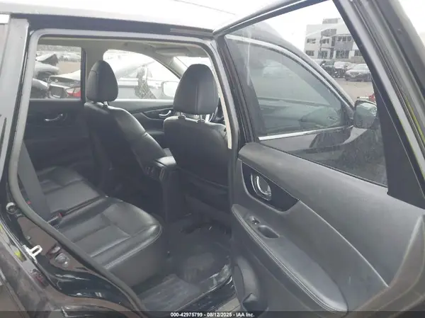 JN8AT2MT7HW405362 2017 NISSAN ROGUE - Image 8
