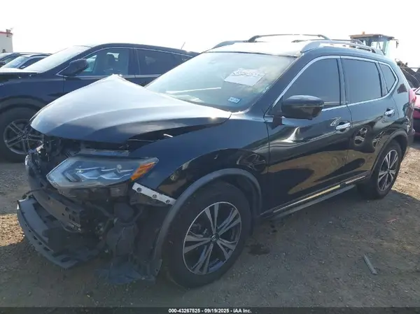 JN8AT2MT7HW405779 2017 NISSAN ROGUE - Image 2