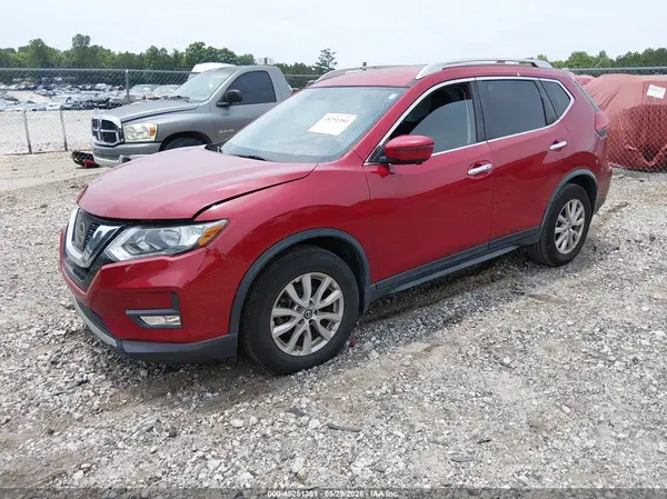 JN8AT2MT7HW407824 2017 NISSAN ROGUE - Image 2