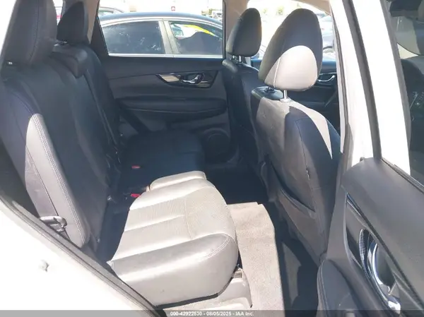 JN8AT2MT7JW459556 2018 NISSAN ROGUE - Image 8