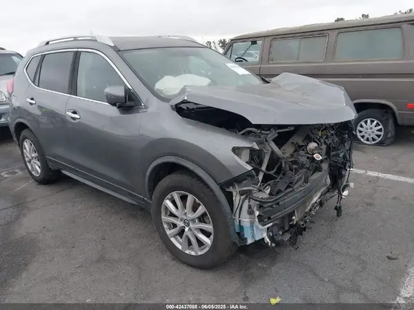 JN8AT2MT7JW460173 2018 NISSAN ROGUE - Image 1