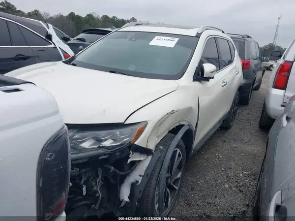 JN8AT2MT7JW462263 2018 NISSAN ROGUE - Image 2