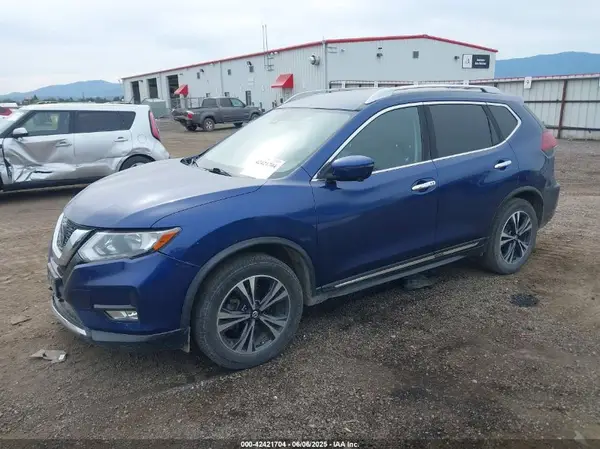 JN8AT2MT7JW464837 2018 NISSAN ROGUE - Image 2