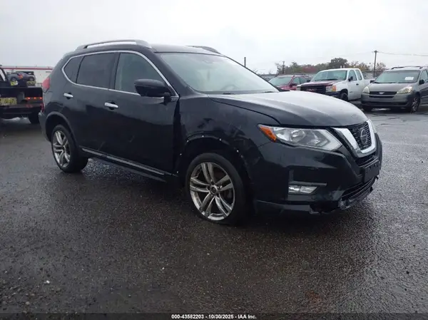 JN8AT2MT7JW465552 2018 NISSAN ROGUE - Image 1