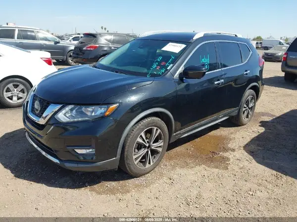 JN8AT2MT7JW465700 2018 NISSAN ROGUE - Image 2