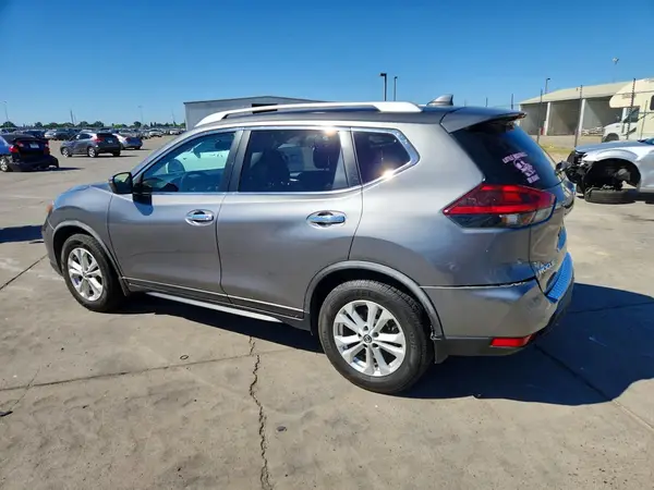 JN8AT2MT7JW466104 2018 NISSAN ROGUE - Image 2