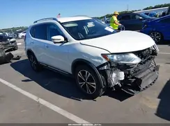 JN8AT2MT7JW466328 2018 NISSAN ROGUE