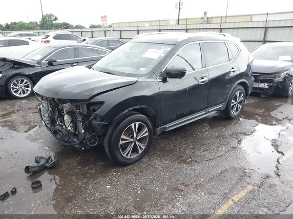JN8AT2MT7JW466538 2018 NISSAN ROGUE - Image 2