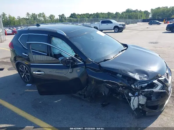 JN8AT2MT7JW468435 2018 NISSAN ROGUE - Image 1