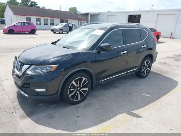 JN8AT2MT7JW468547 2018 NISSAN ROGUE - Image 2