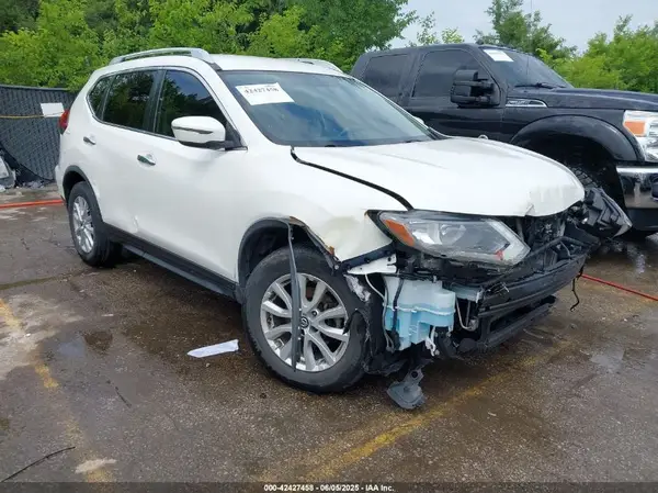 JN8AT2MT7JW468757 2018 NISSAN ROGUE - Image 1