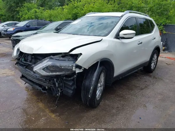 JN8AT2MT7JW468757 2018 NISSAN ROGUE - Image 2