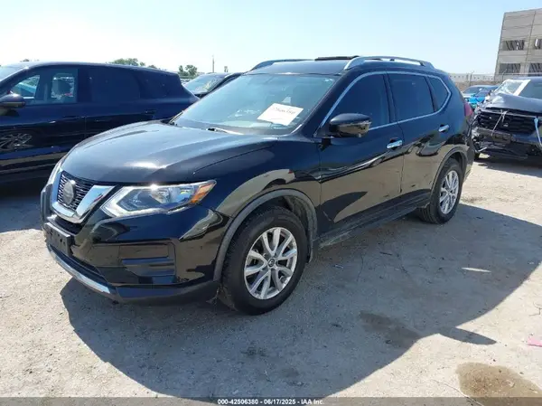 JN8AT2MT7JW470184 2018 NISSAN ROGUE - Image 2