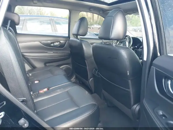 JN8AT2MT7JW485719 2018 NISSAN ROGUE - Image 8