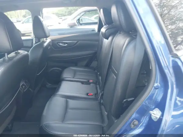 JN8AT2MT7JW492363 2018 NISSAN ROGUE - Image 8