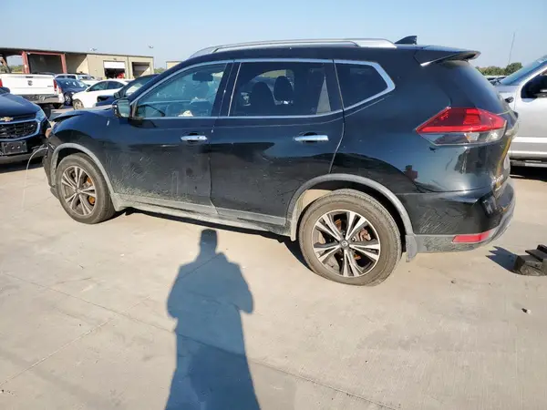 JN8AT2MT7KW250593 2019 NISSAN ROGUE - Image 2