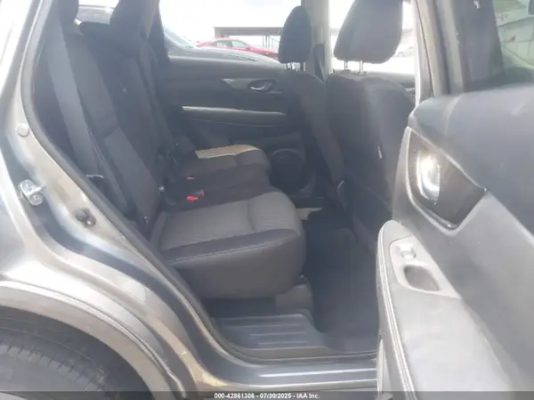 JN8AT2MT7KW250657 2019 NISSAN ROGUE - Image 8