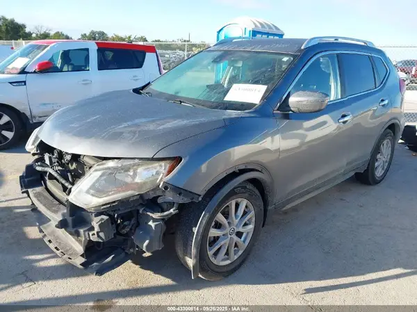 JN8AT2MT7KW251887 2019 NISSAN ROGUE - Image 2
