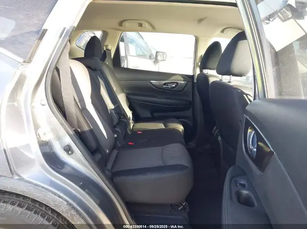 JN8AT2MT7KW251887 2019 NISSAN ROGUE - Image 8