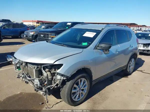 JN8AT2MT7KW252893 2019 NISSAN ROGUE - Image 2