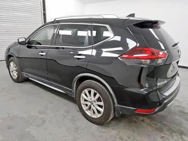 JN8AT2MT7KW258421 2019 NISSAN ROGUE - Image 2