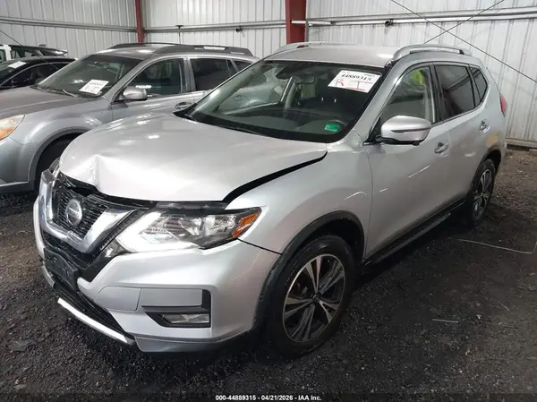 JN8AT2MT7KW259097 2019 NISSAN ROGUE - Image 2