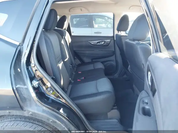 JN8AT2MT7KW259634 2019 NISSAN ROGUE - Image 8
