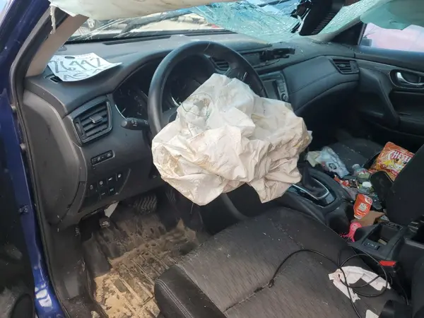 JN8AT2MT7KW260413 2019 NISSAN ROGUE - Image 8