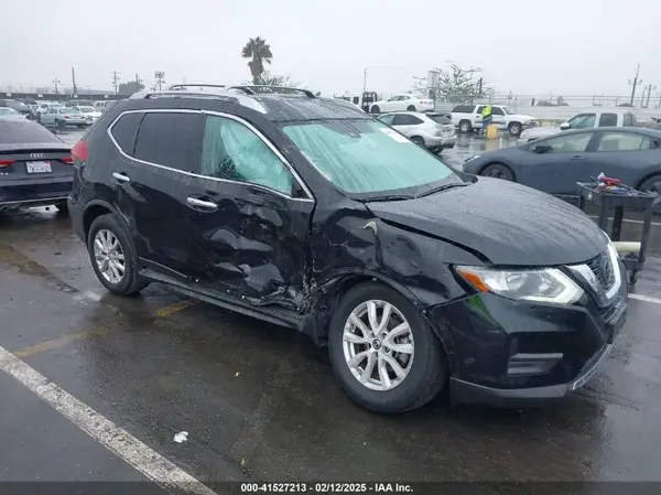 JN8AT2MT7KW261349 2019 NISSAN ROGUE - Image 1