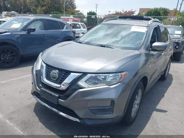 JN8AT2MT7KW261531 2019 NISSAN ROGUE - Image 2