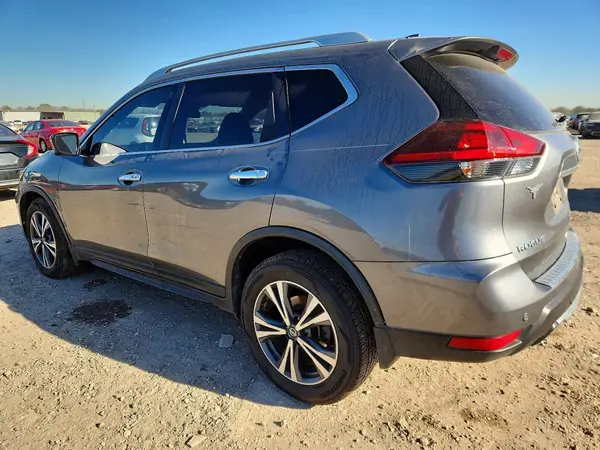 JN8AT2MT7KW265904 2019 NISSAN ROGUE - Image 2