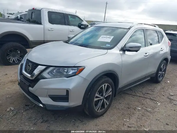 JN8AT2MT7KW266809 2019 NISSAN ROGUE - Image 2