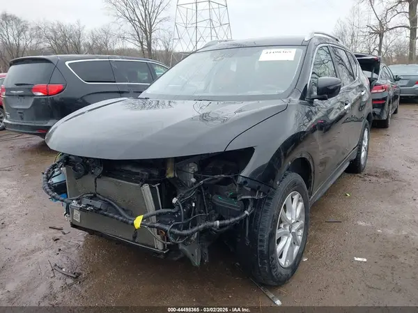 JN8AT2MT7KW266972 2019 NISSAN ROGUE - Image 2