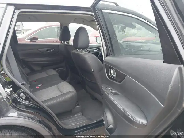 JN8AT2MT7KW266972 2019 NISSAN ROGUE - Image 8