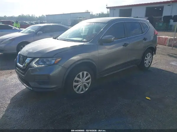 JN8AT2MT7KW500656 2019 NISSAN ROGUE - Image 2