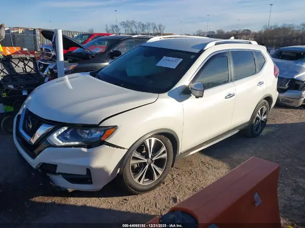 JN8AT2MT7KW502973 2019 NISSAN ROGUE - Image 2