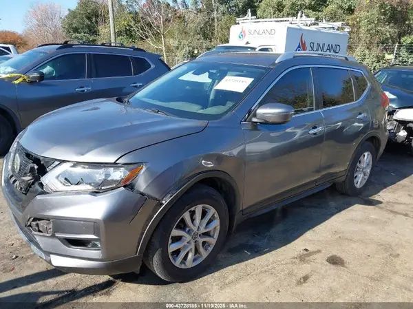 JN8AT2MT7KW503735 2019 NISSAN ROGUE - Image 2