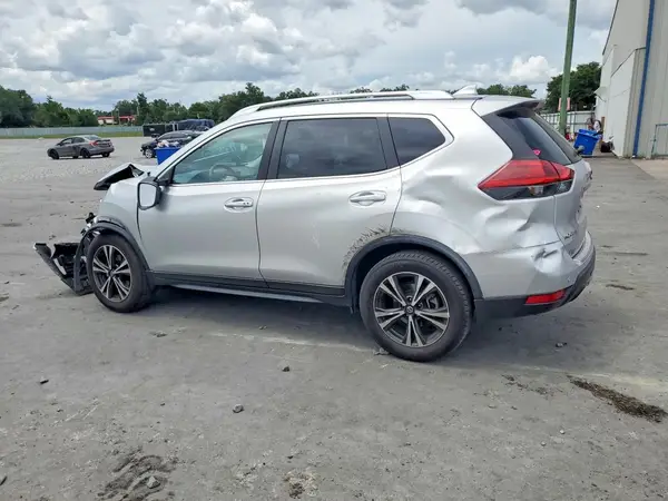 JN8AT2MT7LW008680 2020 NISSAN ROGUE - Image 2