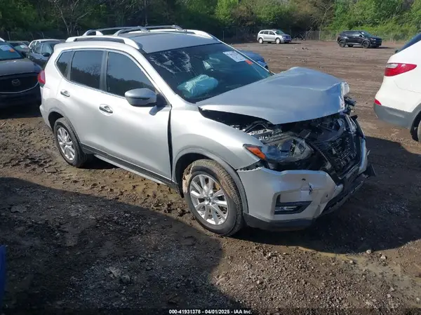 JN8AT2MT7LW015645 2020 NISSAN ROGUE - Image 1