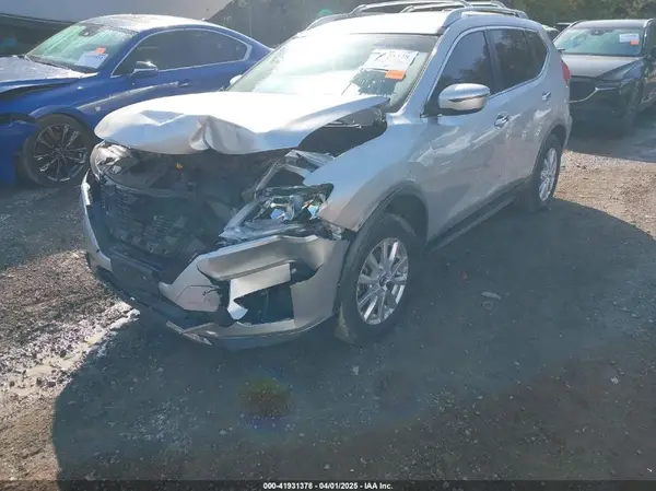 JN8AT2MT7LW015645 2020 NISSAN ROGUE - Image 2