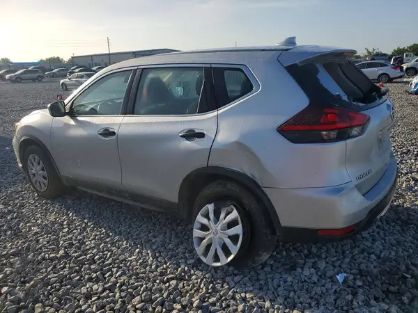 JN8AT2MT7LW042425 2020 NISSAN ROGUE - Image 2