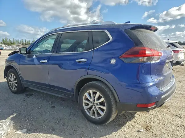 JN8AT2MT7LW042943 2020 NISSAN ROGUE - Image 2