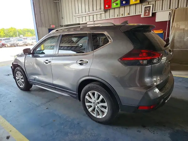 JN8AT2MT7LW043798 2020 NISSAN ROGUE - Image 2
