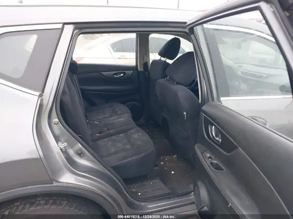 JN8AT2MT8GW015711 2016 NISSAN ROGUE - Image 8