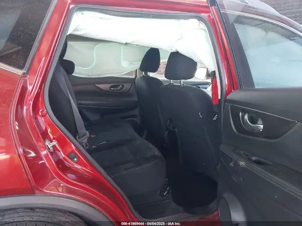 JN8AT2MT8GW017779 2016 NISSAN ROGUE - Image 8