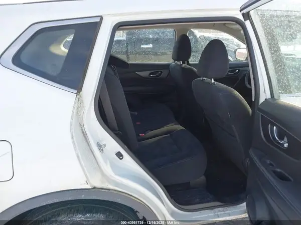 JN8AT2MT8GW018639 2016 NISSAN ROGUE - Image 8